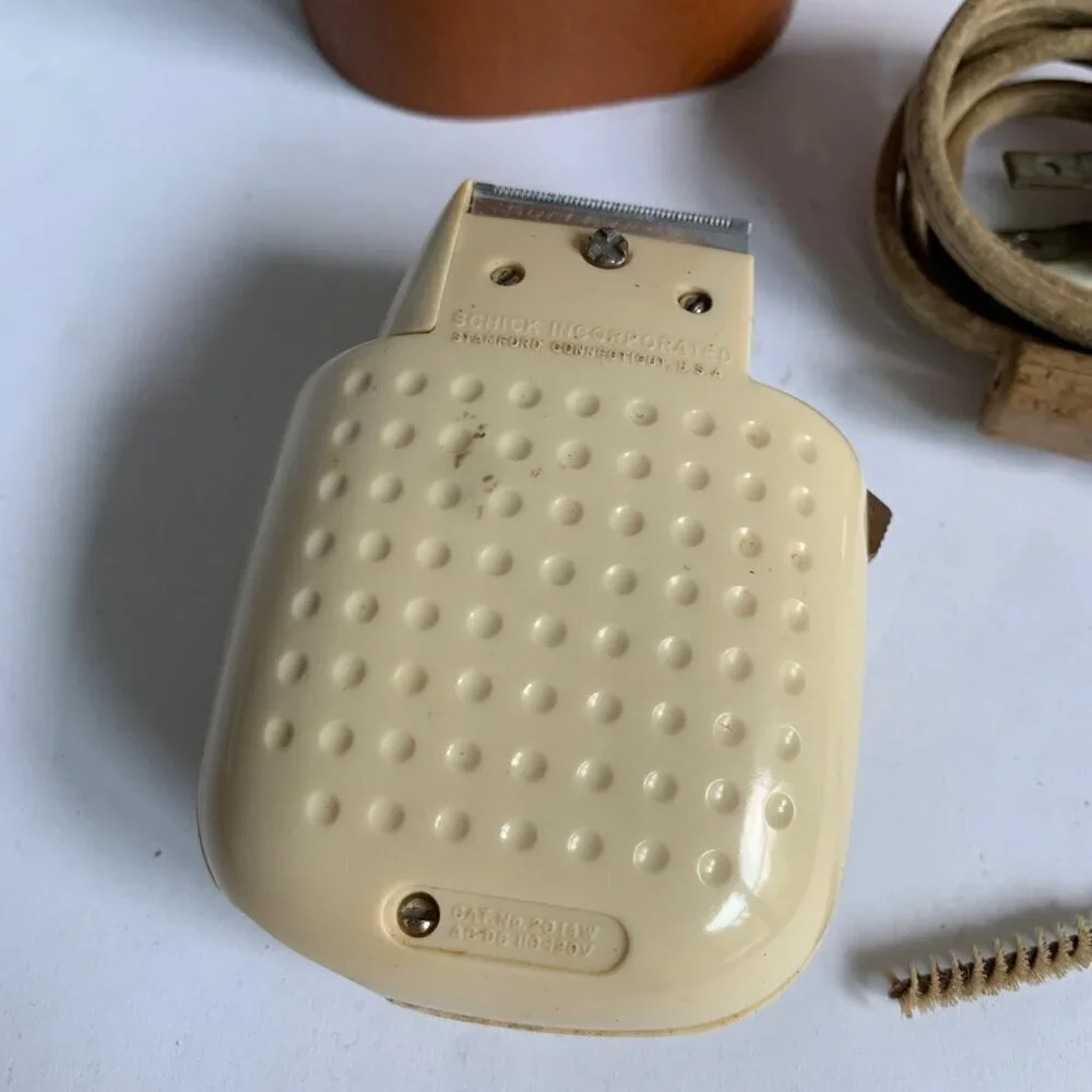 Schick Vintage Men's Razor with Original Case Brush & Power Cord 1950s